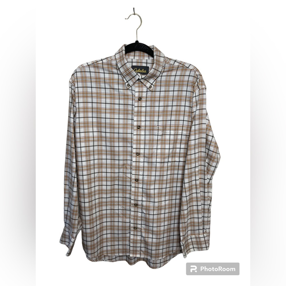 Cabela’s brown plaid long sleeve button down shirt. Large